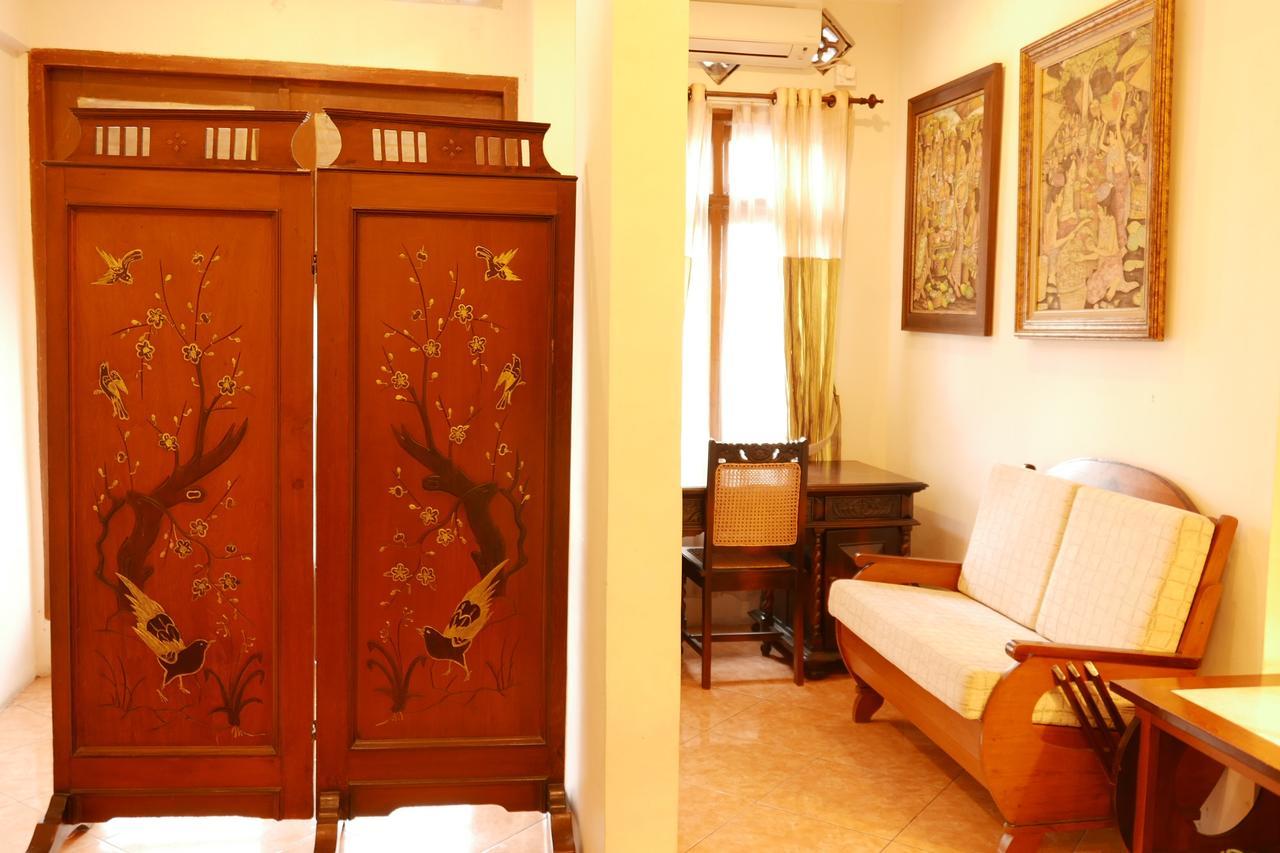 Ciwulan 36 Guest House Bandung Exterior photo