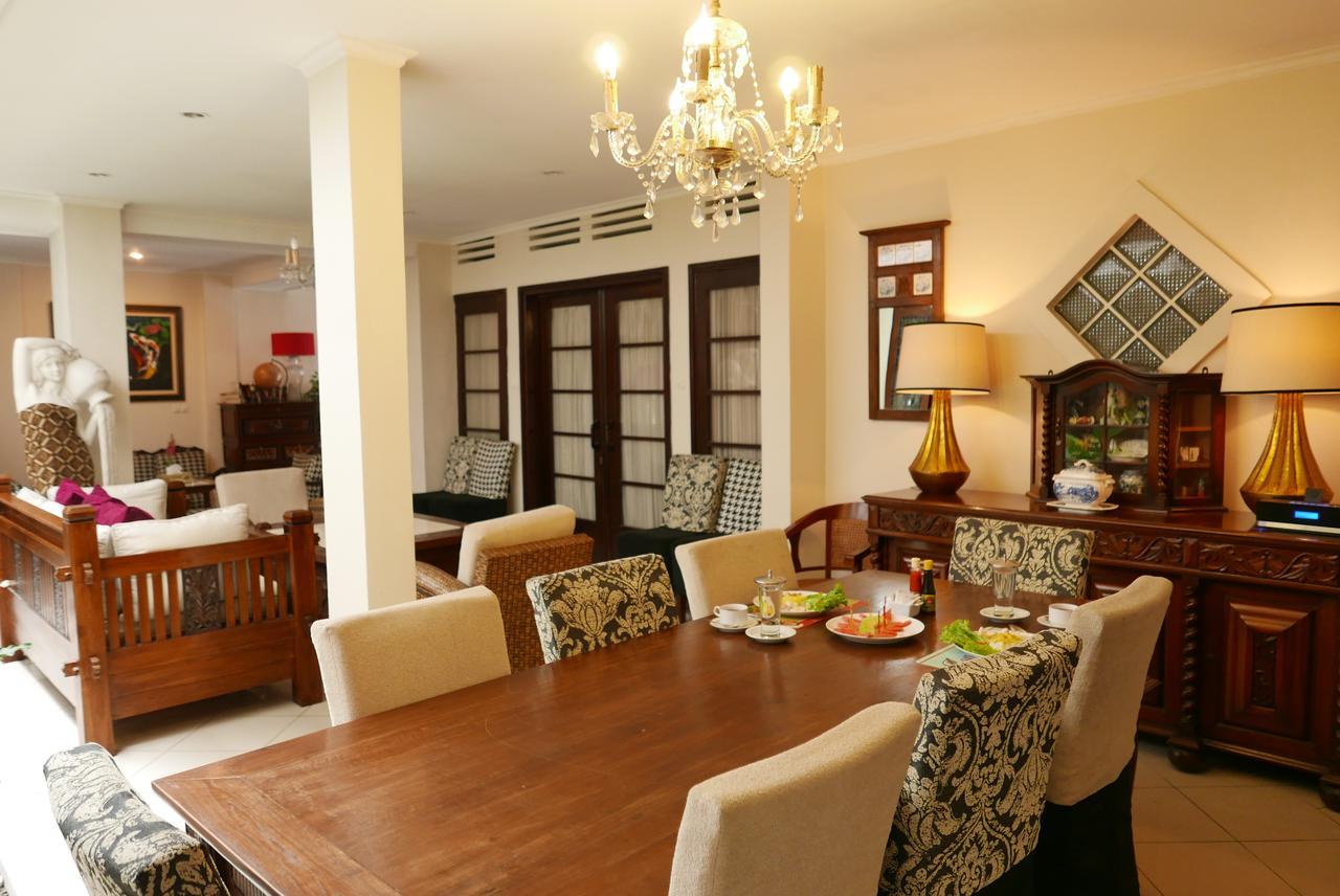 Ciwulan 36 Guest House Bandung Exterior photo