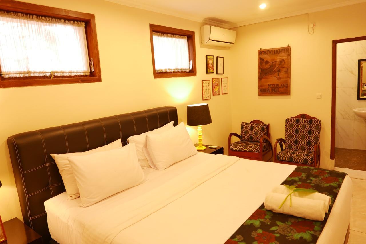 Ciwulan 36 Guest House Bandung Exterior photo