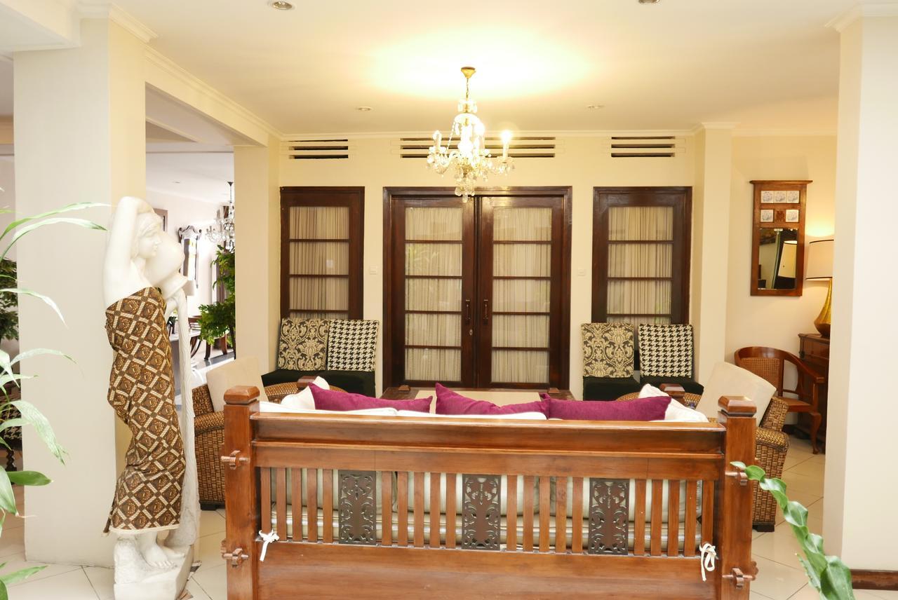 Ciwulan 36 Guest House Bandung Exterior photo