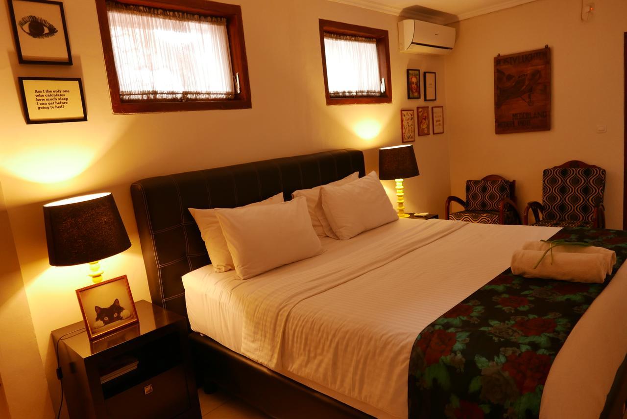 Ciwulan 36 Guest House Bandung Exterior photo